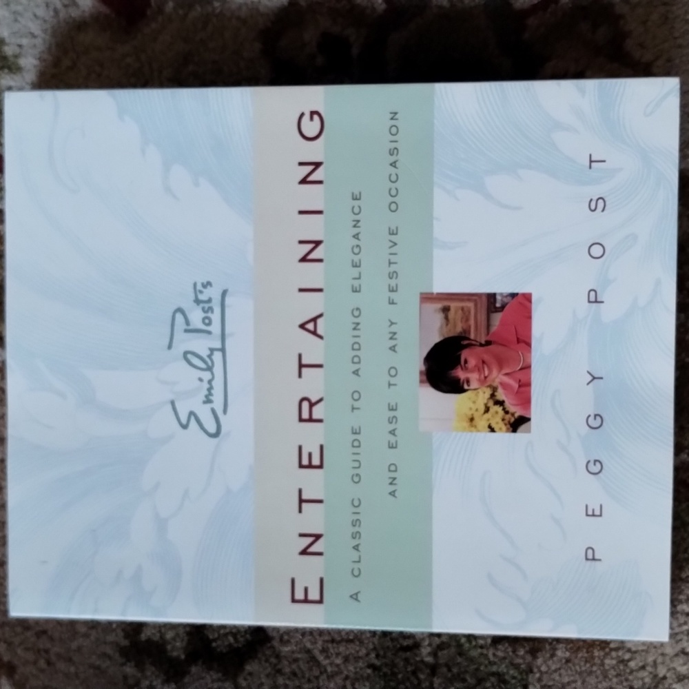 📚 Emily Post's Entertaining Book
